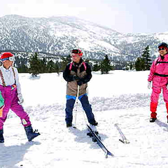 雪の春山に遊ぶ